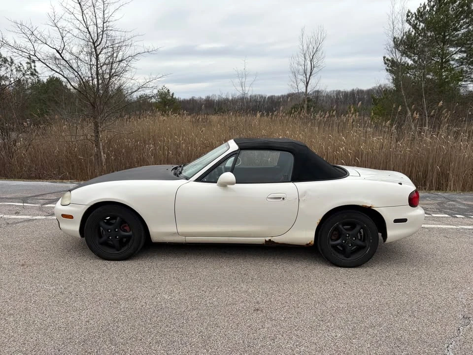 2000 Mazda NB MX-5 Miata - Image 6 of 17