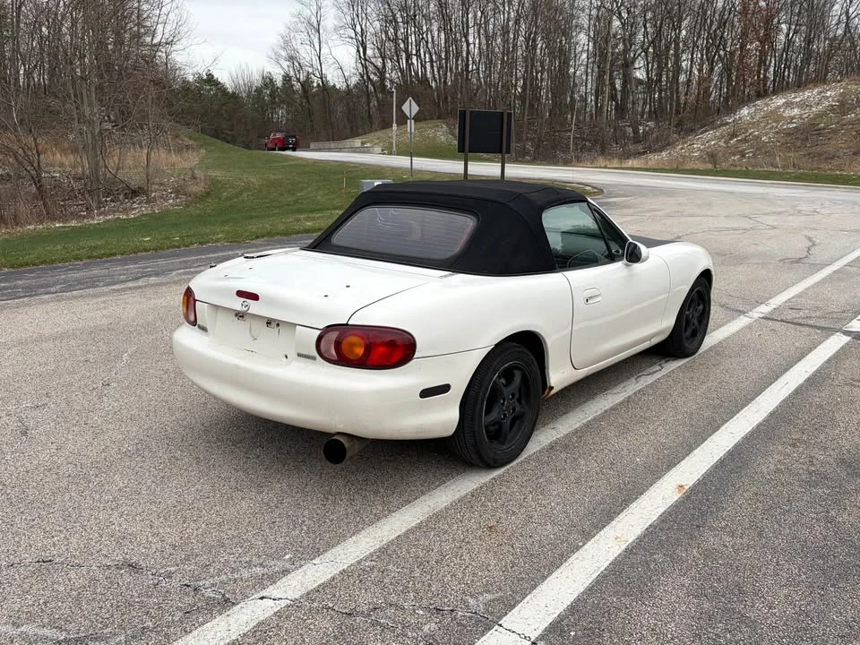 2000 Mazda NB MX-5 Miata - Image 3 of 17