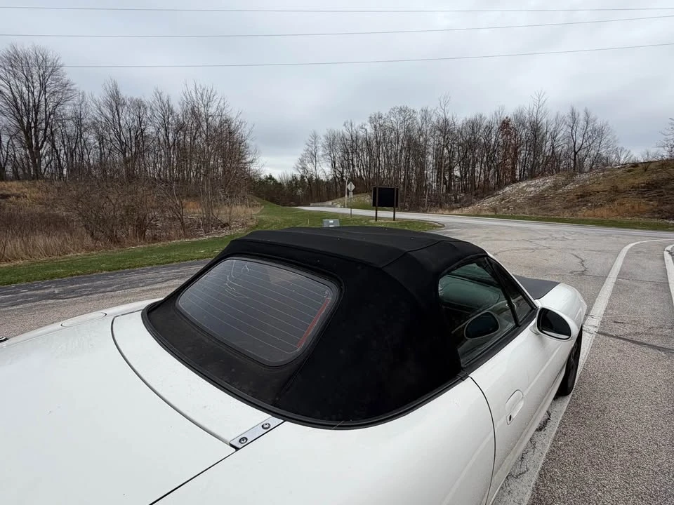 2000 Mazda NB MX-5 Miata - Image 16 of 17