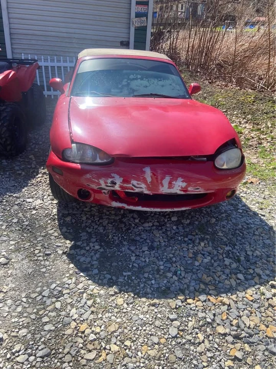 2000 Mazda NB MX-5 Miata - Image 2 of 5
