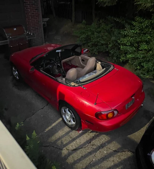 2000 Mazda NB MX-5 Miata - Image 5 of 5
