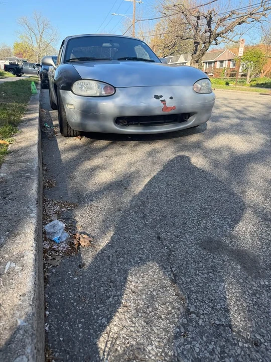 2000 Mazda NB MX-5 Miata - Image 2 of 3