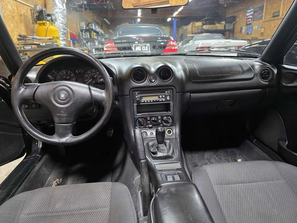 2000 Mazda NB MX-5 Miata - Image 5 of 13
