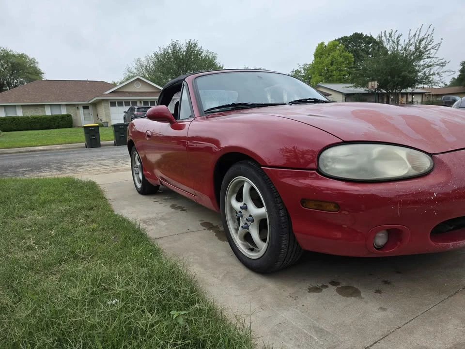 2000 Mazda NB MX-5 Miata - Image 2 of 9