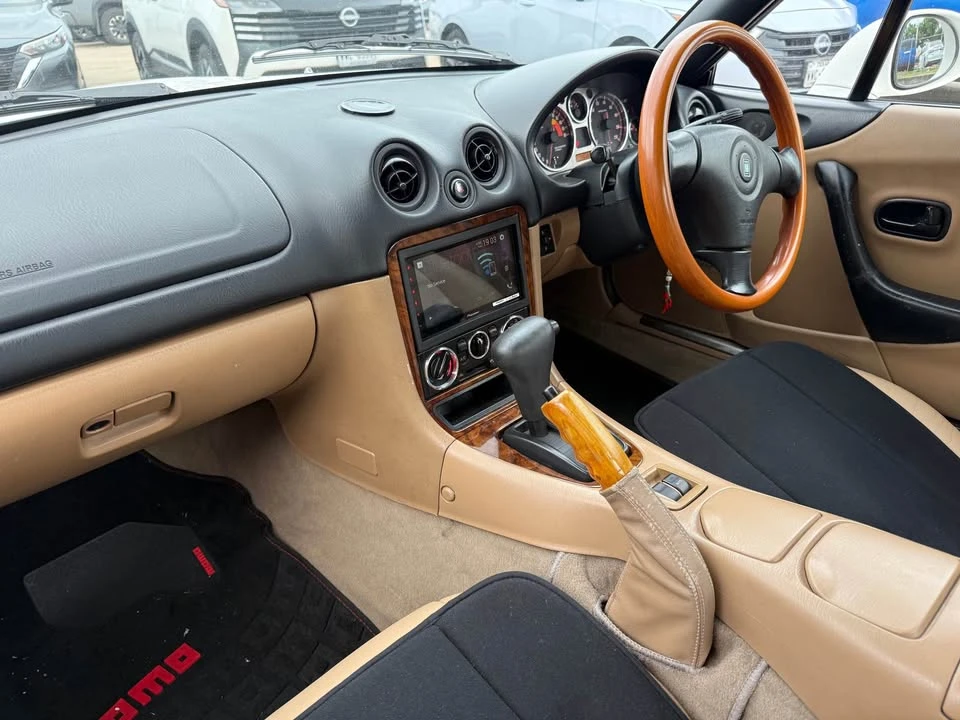 2000 Mazda NB MX-5 Miata - Image 7 of 12