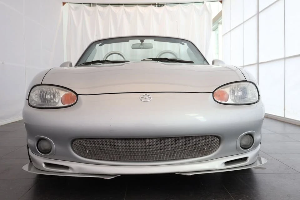 2000 Mazda NB MX-5 Miata - Image 5 of 18