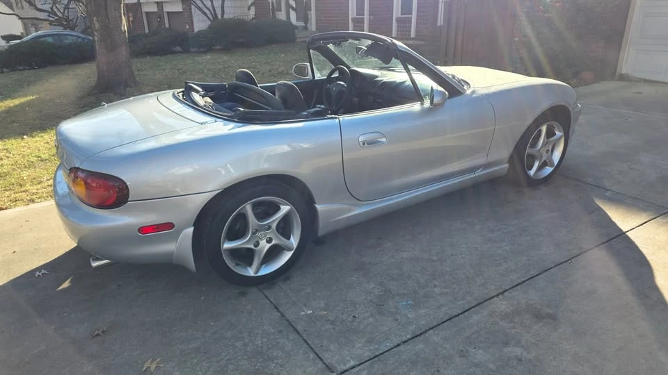 2000 Mazda NB MX-5 Miata - Image 12 of 20