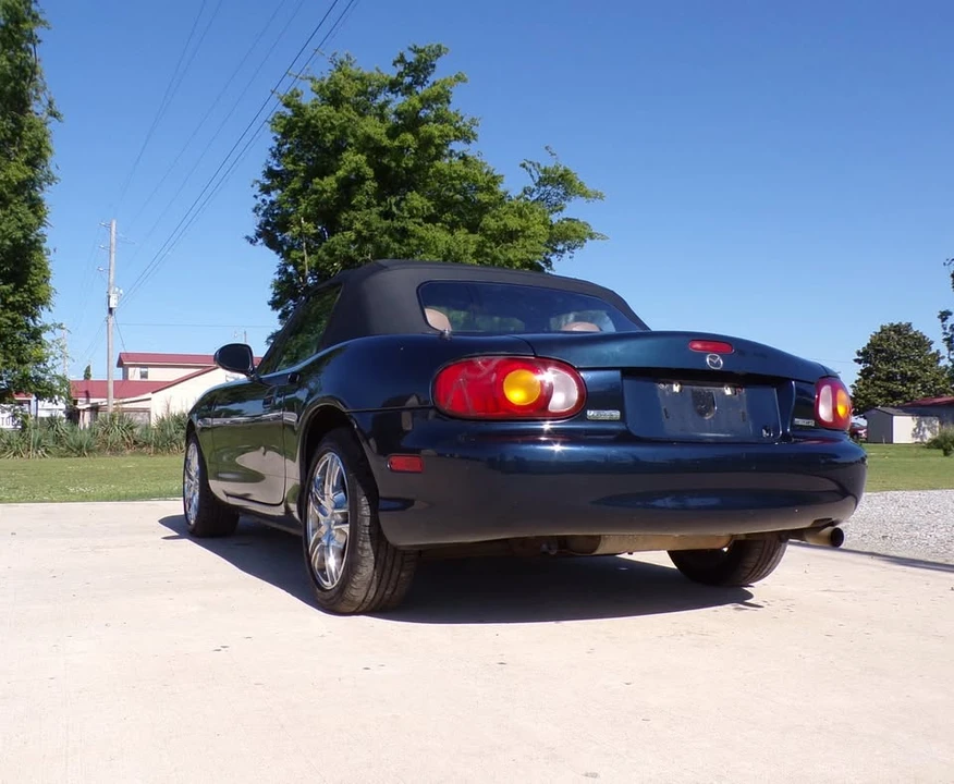 2000 Mazda NB MX-5 Miata - Image 3 of 14