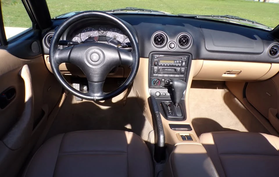 2000 Mazda NB MX-5 Miata - Image 9 of 14