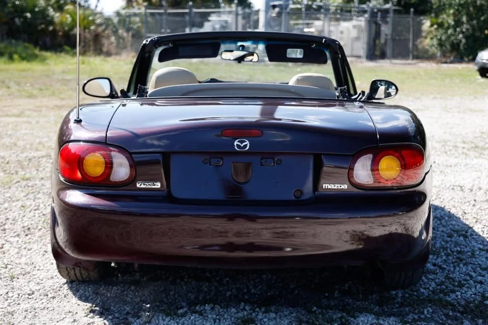 2000 Mazda NB MX-5 Miata - Image 7 of 20