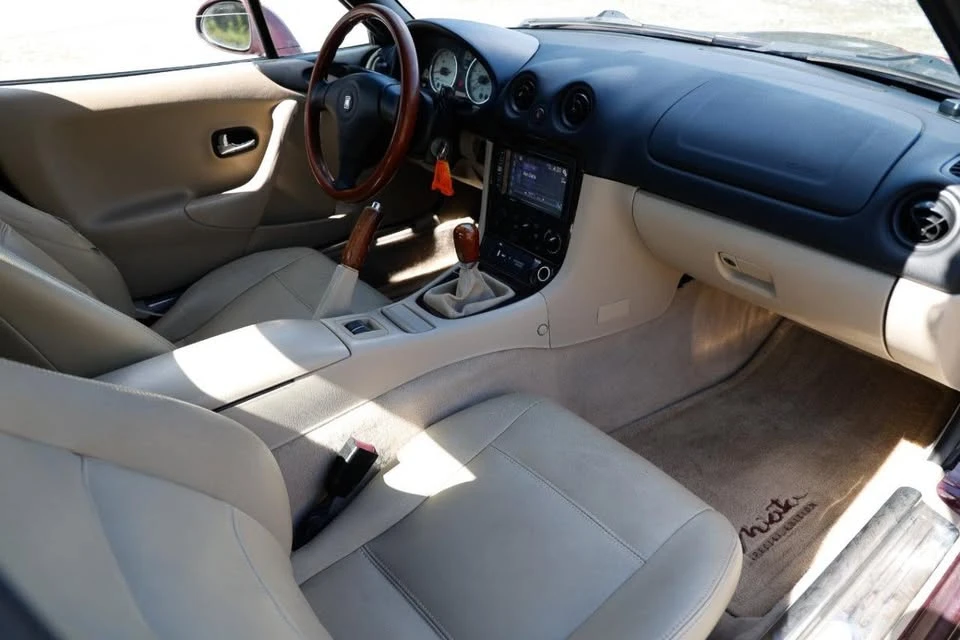 2000 Mazda NB MX-5 Miata - Image 10 of 20