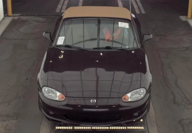 2000 Mazda NB MX-5 Miata - Image 4 of 11