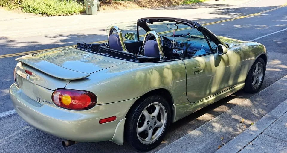 2000 Mazda NB MX-5 Miata - Image 2 of 9