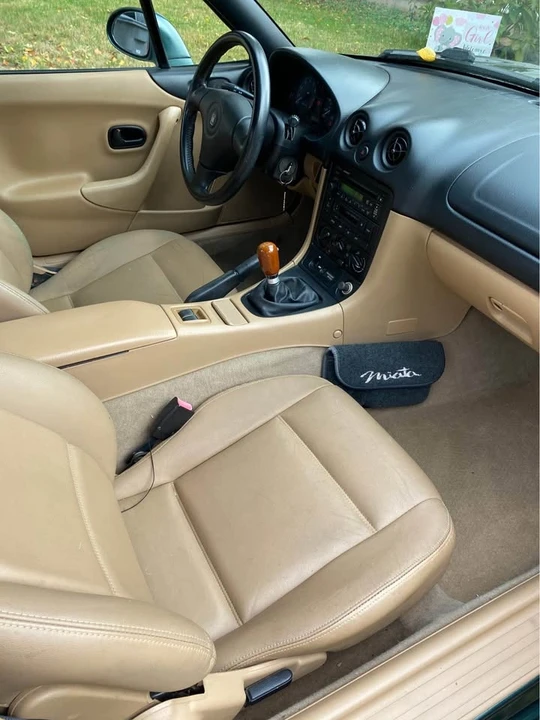 2000 Mazda NB MX-5 Miata - Image 11 of 19