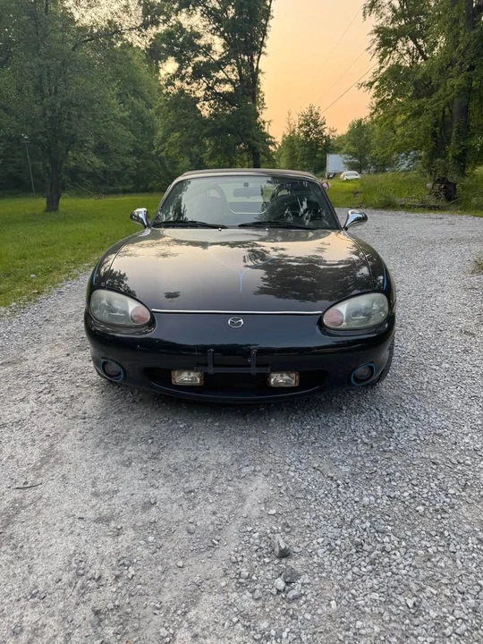 2000 Mazda NB MX-5 Miata - Image 2 of 3