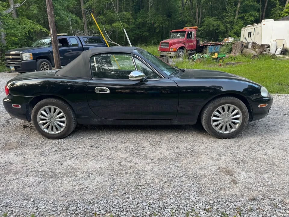 2000 Mazda NB MX-5 Miata - Image 3 of 3