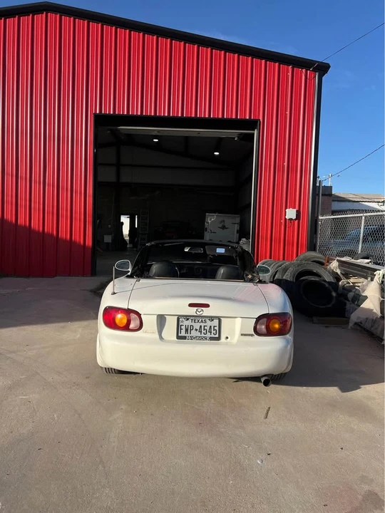 2000 Mazda NB MX-5 Miata - Image 3 of 9