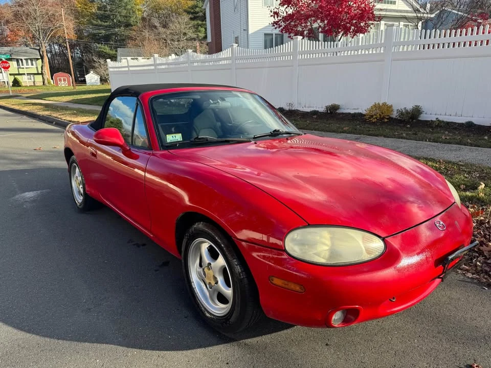 2000 Mazda NB MX-5 Miata - Image 2 of 9