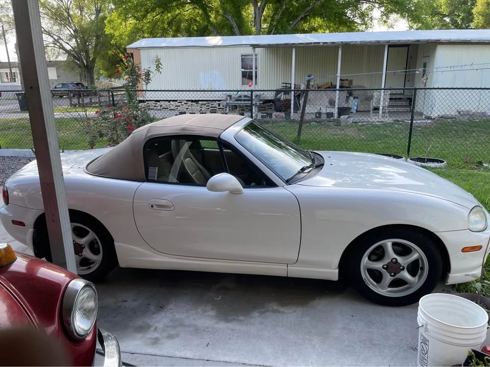2000 Mazda NB MX-5 Miata - Image 2 of 6