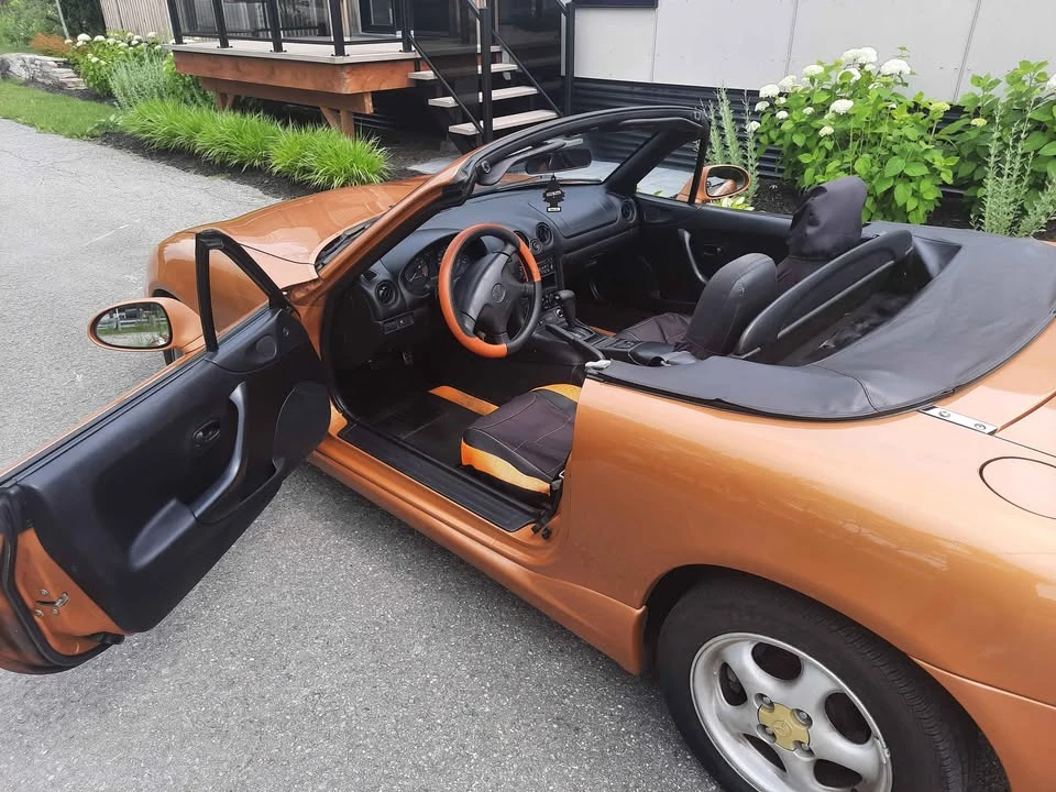 2000 Mazda NB MX-5 Miata - Image 2 of 6