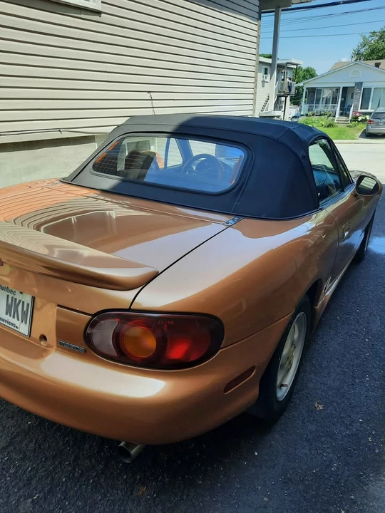 2000 Mazda NB MX-5 Miata - Image 5 of 6