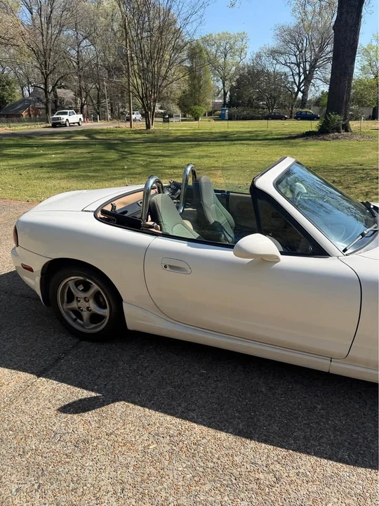 2000 Mazda NB MX-5 Miata - Image 5 of 6