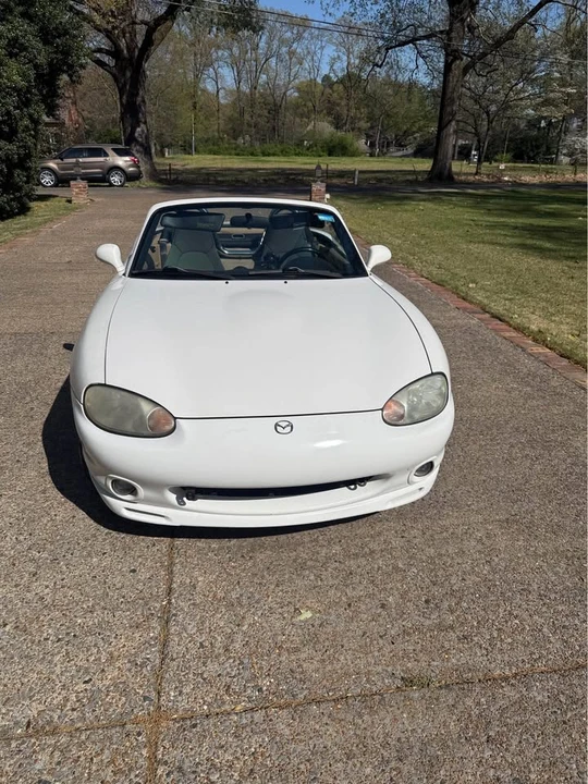 2000 Mazda NB MX-5 Miata - Image 2 of 6