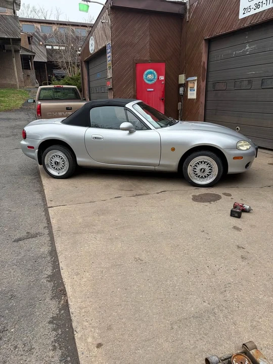 2000 Mazda NB MX-5 Miata - Image 4 of 8