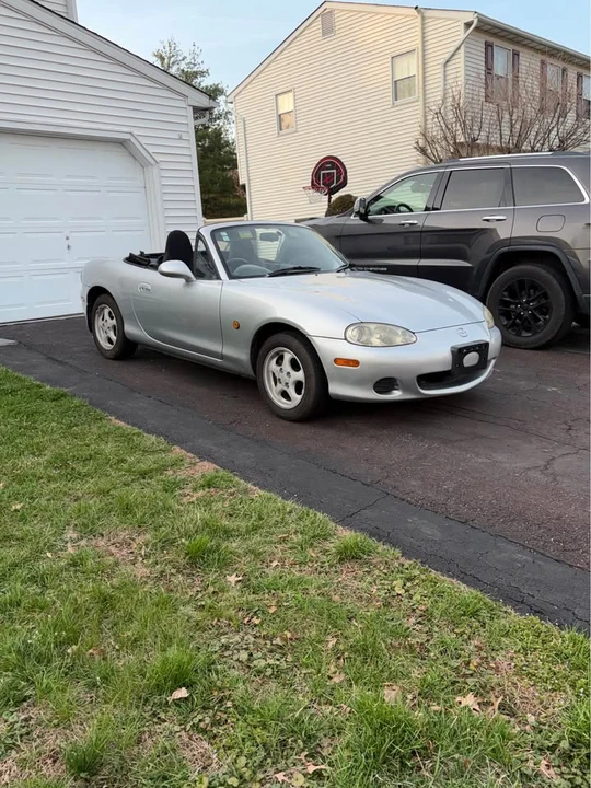 2000 Mazda NB MX-5 Miata - Image 3 of 8