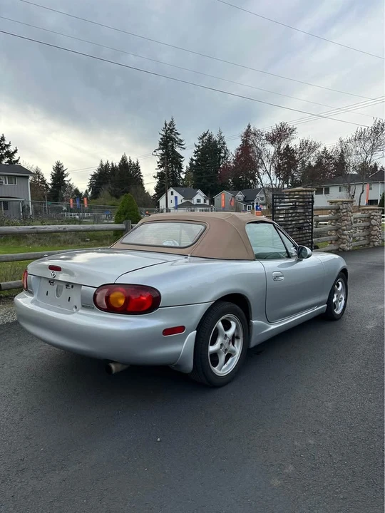 2000 Mazda NB MX-5 Miata - Image 3 of 16
