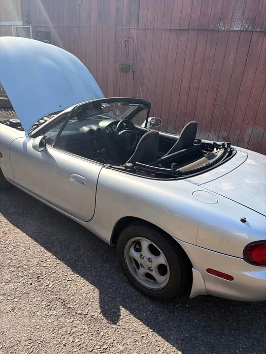 2000 Mazda NB MX-5 Miata - Image 6 of 8