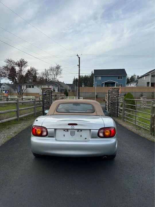 2000 Mazda NB MX-5 Miata - Image 5 of 16