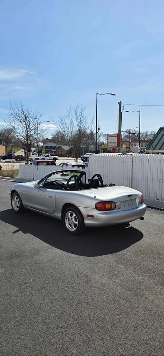 2000 Mazda NB MX-5 Miata - Image 5 of 15