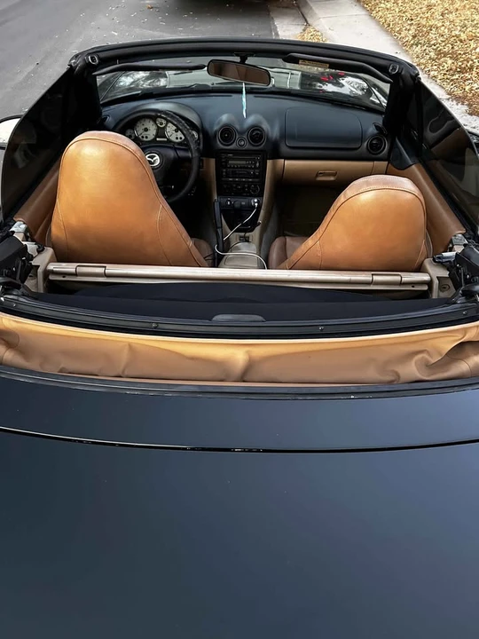 2000 Mazda NB MX-5 Miata - Image 8 of 9