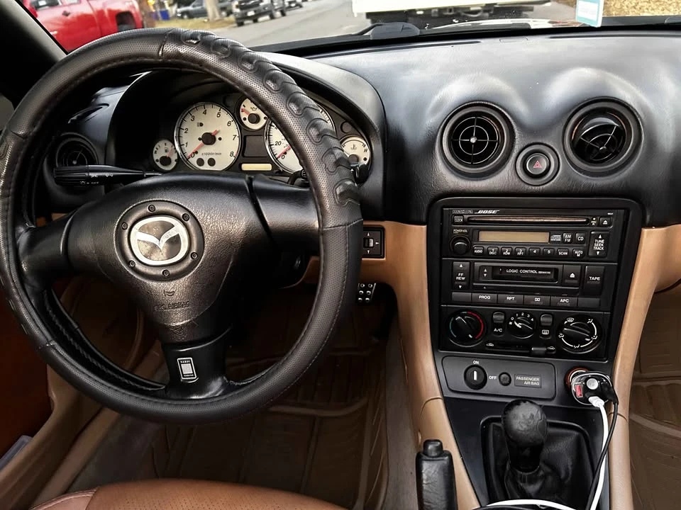 2000 Mazda NB MX-5 Miata - Image 6 of 9