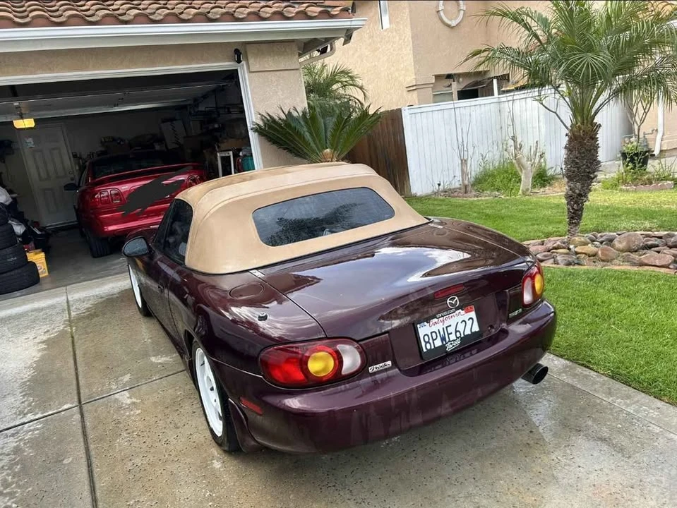 2000 Mazda NB MX-5 Miata - Image 3 of 3