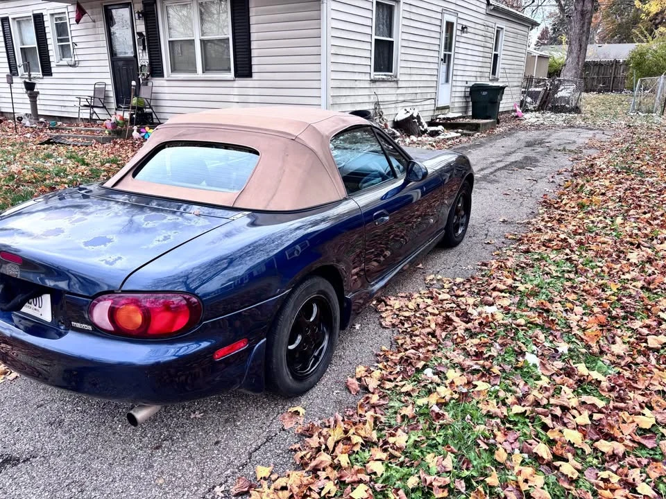 2000 Mazda NB MX-5 Miata - Image 2 of 10