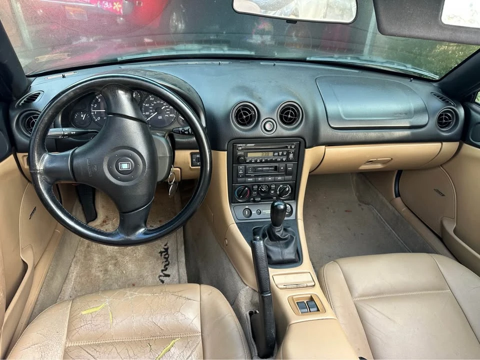 2000 Mazda NB MX-5 Miata - Image 5 of 11