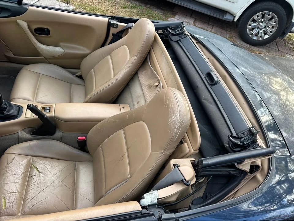 2000 Mazda NB MX-5 Miata - Image 2 of 11