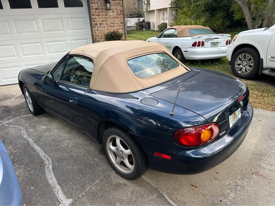 2000 Mazda NB MX-5 Miata - Image 10 of 11