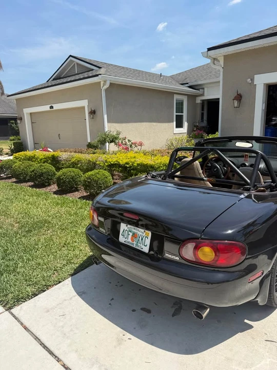2000 Mazda NB MX-5 Miata - Image 2 of 8