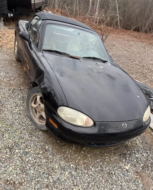 2000 Mazda NB MX-5 Miata - Image 2 of 5