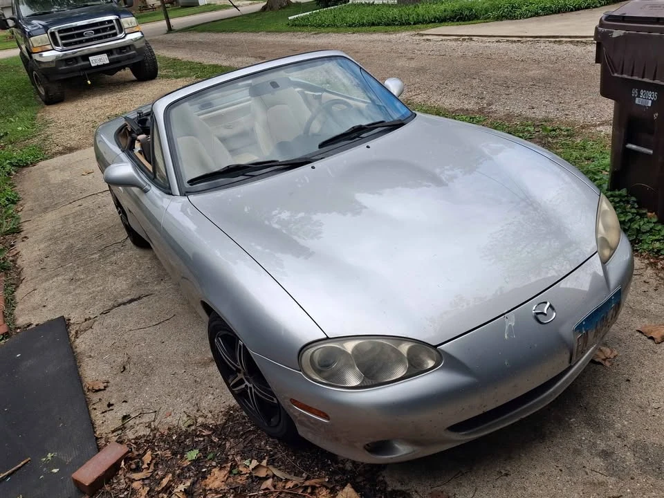 2000 Mazda NB MX-5 Miata - Image 10 of 15