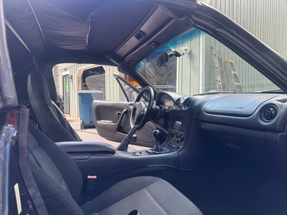 2000 Mazda NB MX-5 Miata - Image 10 of 19