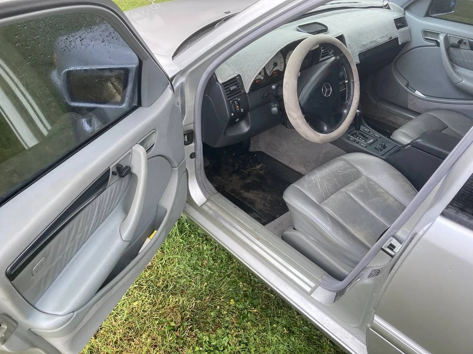 2001 Mercedes-Benz W203 C-Class - Image 9 of 15