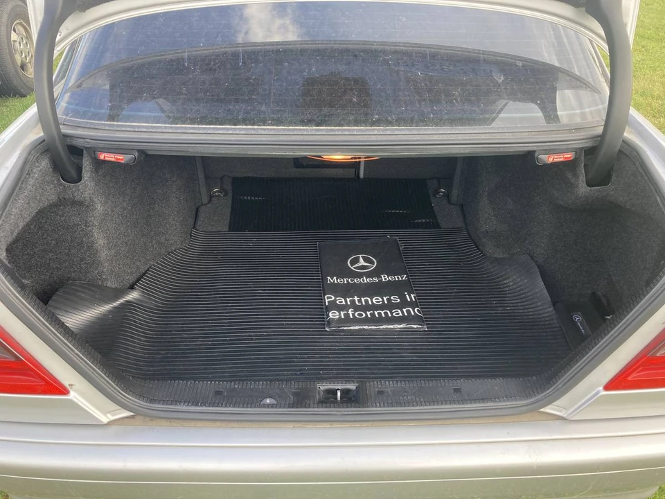 2001 Mercedes-Benz W203 C-Class - Image 14 of 15