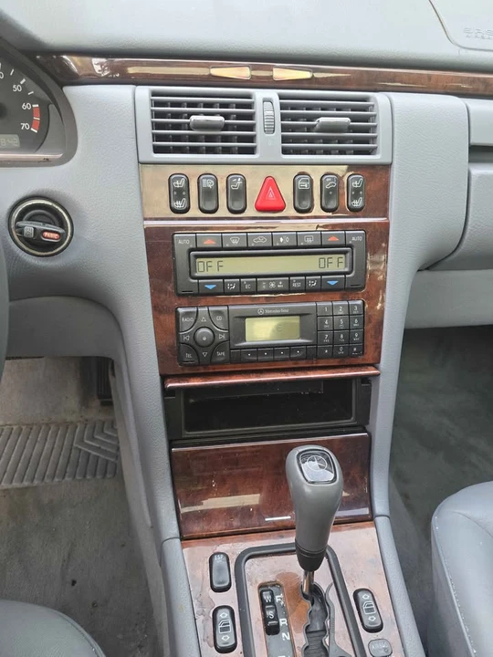 2000 Mercedes-Benz W210 E-Class - Image 8 of 8