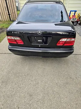 2000 Mercedes-Benz E320