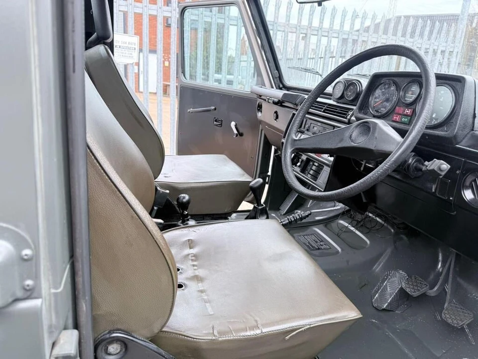 2000 Mercedes-Benz W461 G-Class - Image 2 of 25
