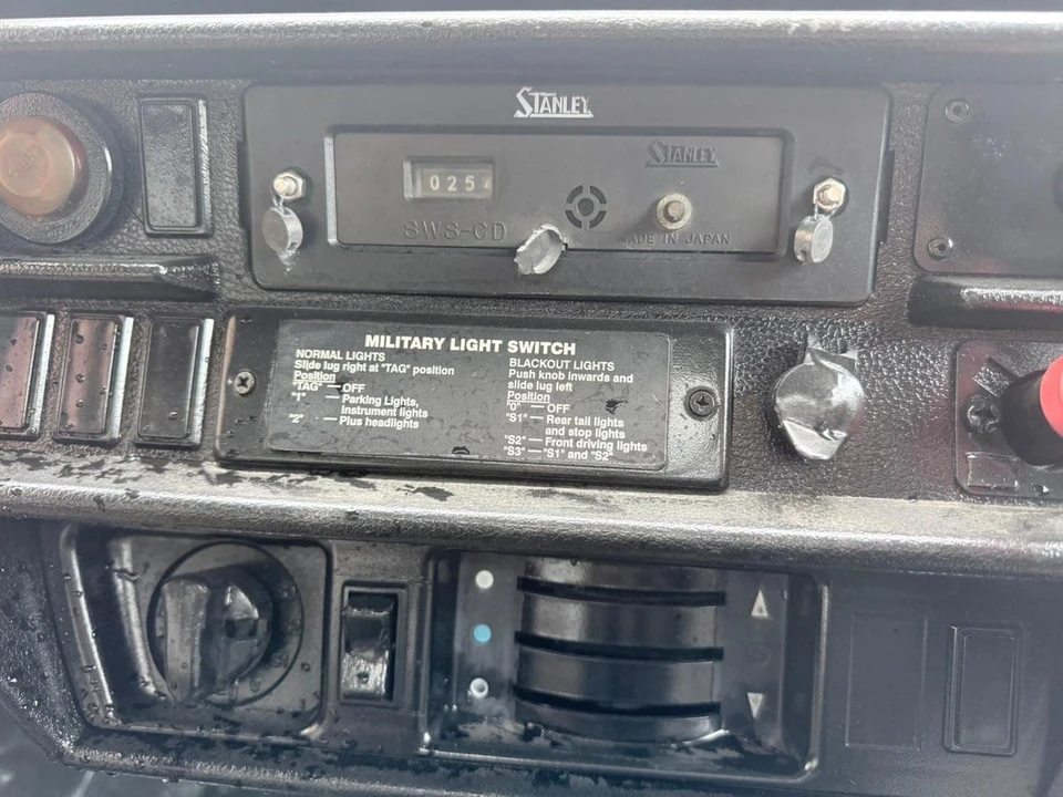 2000 Mercedes-Benz W461 G-Class - Image 14 of 25